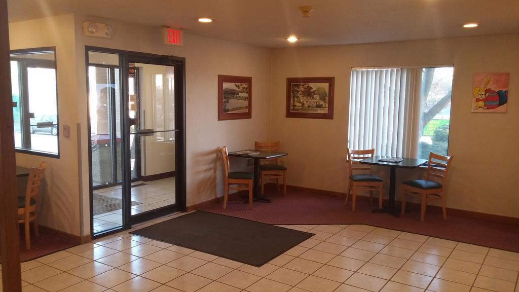 Econo Lodge Maquoketa Luaran gambar