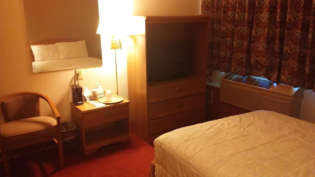 Econo Lodge Maquoketa Luaran gambar