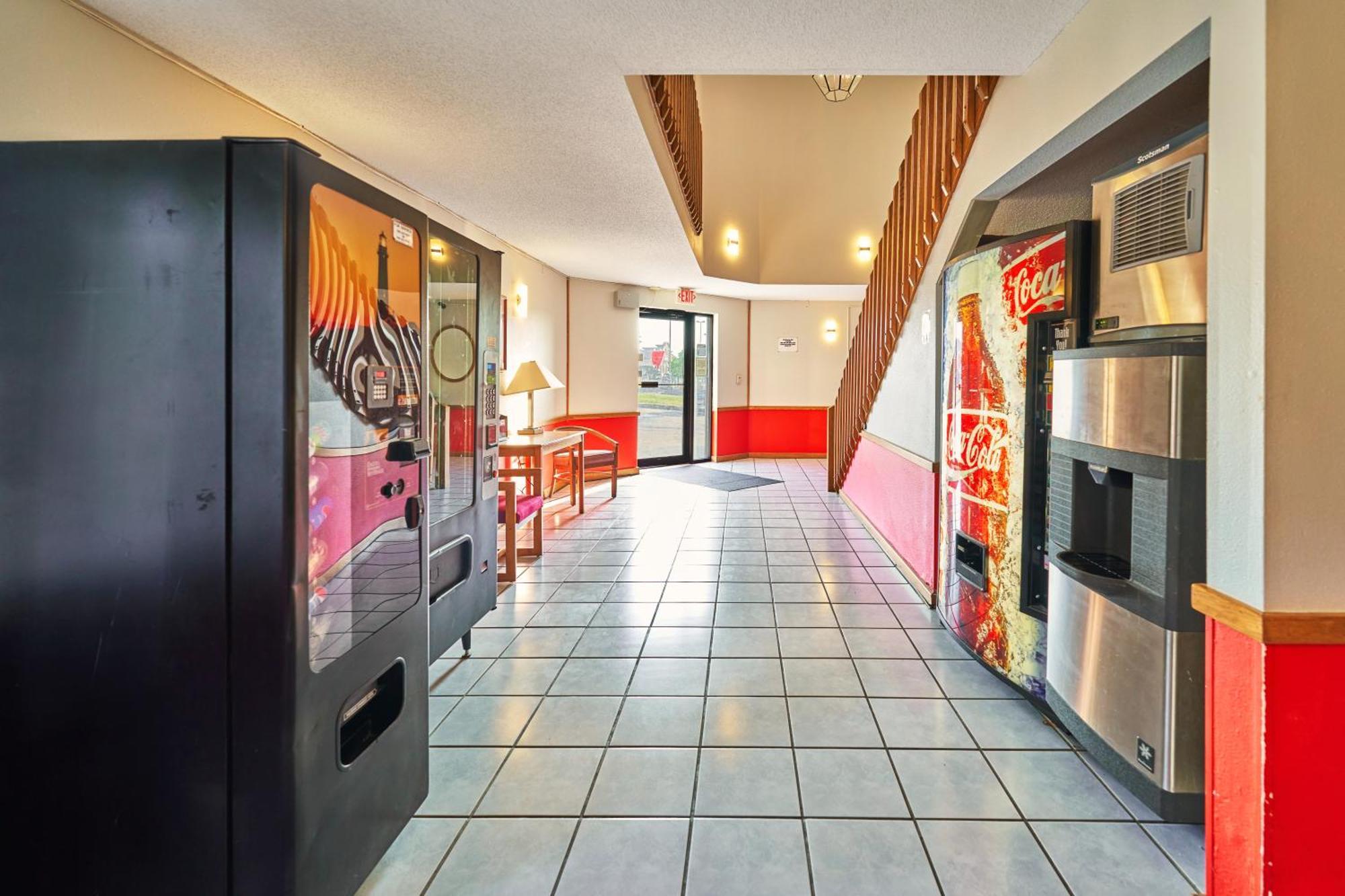 Econo Lodge Maquoketa Luaran gambar